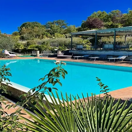 6 Guests- Magical Grounds With Pool Jacuzzi