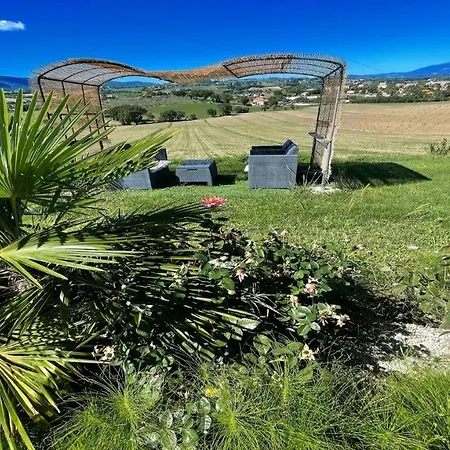 Apartment 6 Guests- Magical Grounds With Pool Jacuzzi