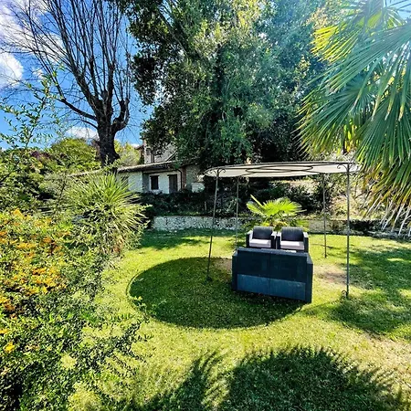 6 - Magical Grounds With Pool Jacuzzi Sleeps 4