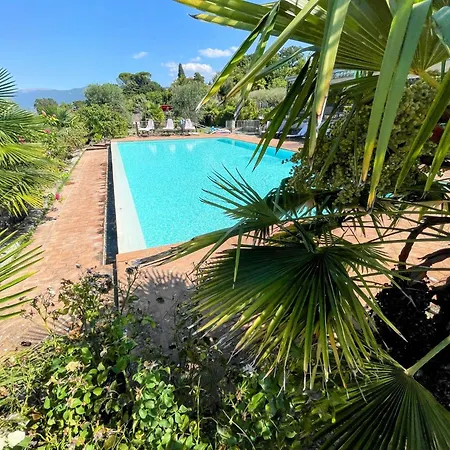 Apartment 6 Guests- Magical Grounds With Pool Jacuzzi *