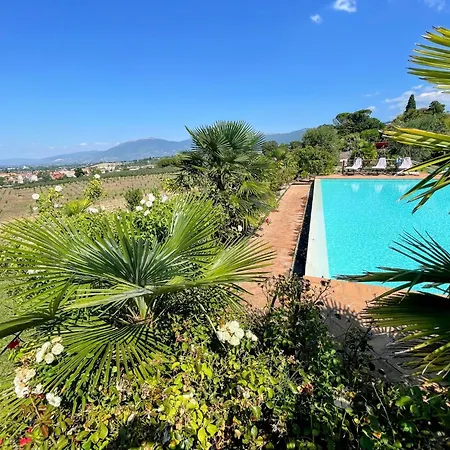 6 - Magical Grounds With Pool Jacuzzi Sleeps 4 Apartment *