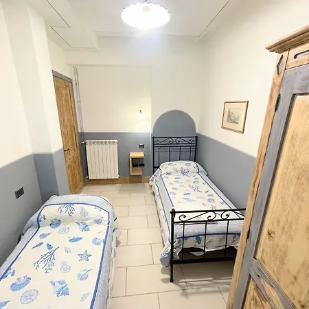 6 - Magical Grounds With Pool Jacuzzi Sleeps 4 * Spoleto