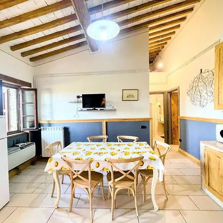 Apartment 6 Guests- Magical Grounds With Pool Jacuzzi *