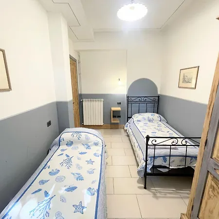 6 - Magical Grounds With Pool Jacuzzi Sleeps 4 Lejlighed Spoleto