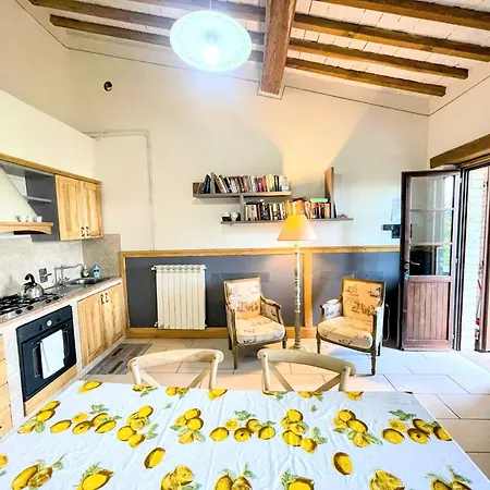 6 - Magical Grounds With Pool Jacuzzi Sleeps 4