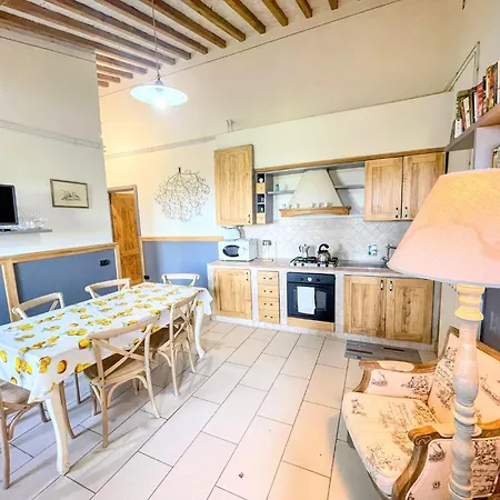 6 - Magical Grounds With Pool Jacuzzi Sleeps 4 * Spolète