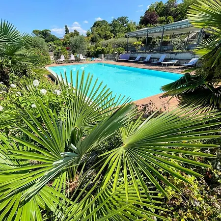 6 - Magical Grounds With Pool Jacuzzi Sleeps 4 Appartement