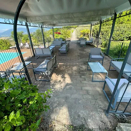 Appartamento 6 - Magical Grounds With Pool Jacuzzi Sleeps 4
